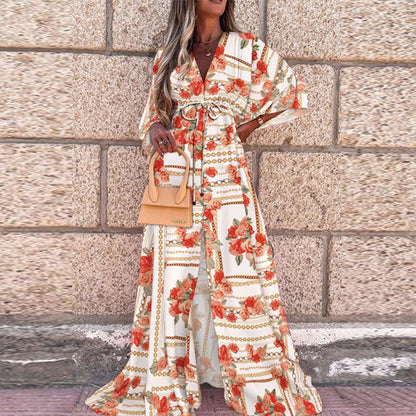 Robe longue à lacets et col en V éclatant signée Amélie Morin