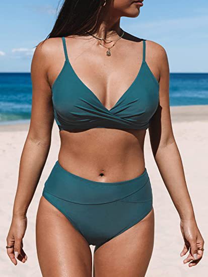 Ensemble bikini chic à nœud par Amélie Morin