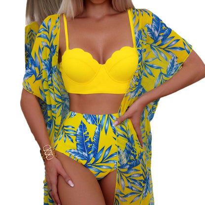 Bikini taille haute à motif feuille d'érable éclatante par Amélie Morin