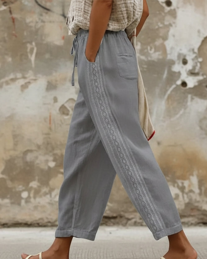 Pantalon court élégant en coton et lin Amélie Morin