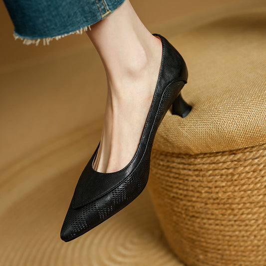 Escarpins pointus en cuir élégants par Amélie Morin