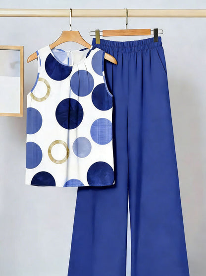 Ensemble deux pièces imprimé tendance pour femme : débardeur asymétrique sans manches et pantalon.