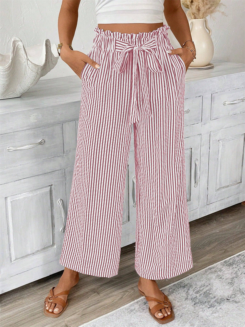 Pantalon rayé à jambes droites par Amélie Morin